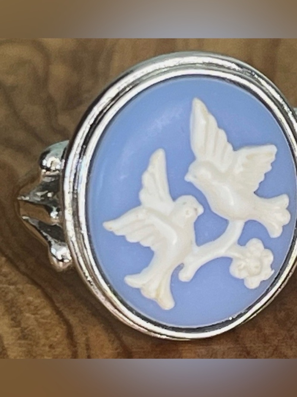 Vintage Avon Blue Cameo Ring Doves White Cottagecore